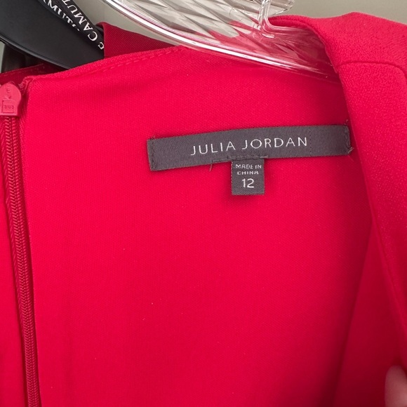 EUC Dillards Julia Jordan Ruched Wrap Dress V-Neck Pinkish Red Sz 12 Worn 1x - Picture 3 of 12